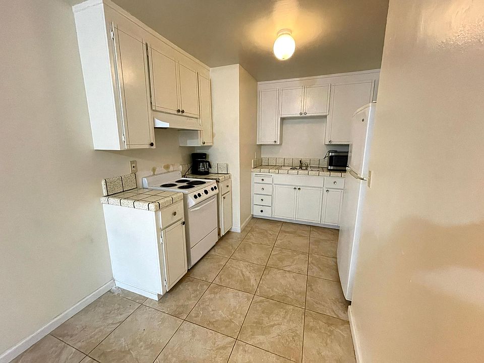 2nd image of 503 Kiely Blvd #2