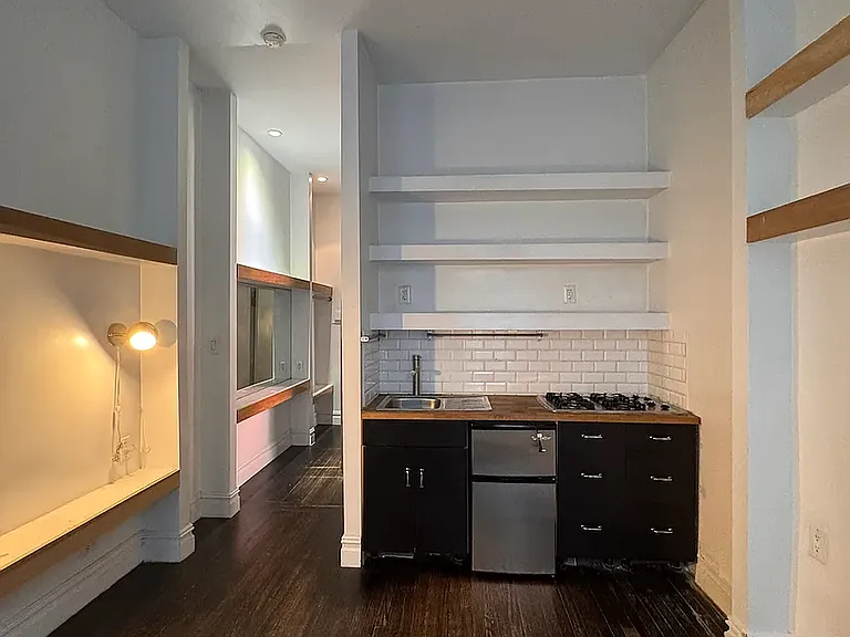212 E 13th St #1C — Photo 5