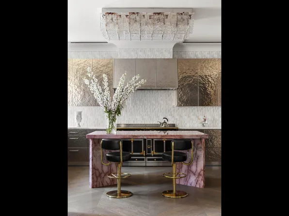 535 Park Avenue image 1 of 20