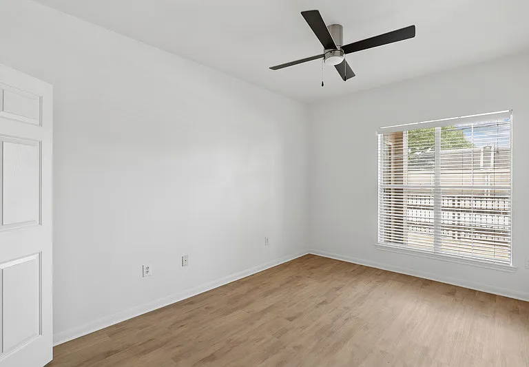 Residences at Gramercy — Photo 20
