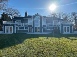 760 Bridgeview Bay Dr, Muskegon, MI 49441