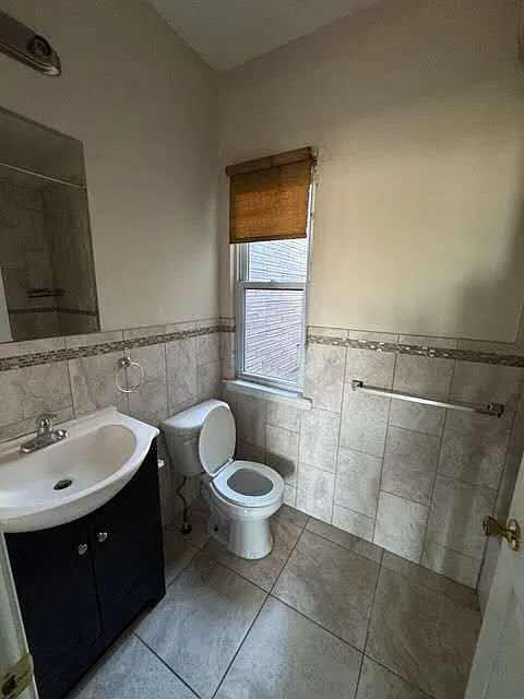 2 bed, 2.5 bath, 1600 sqft, $2,400 — Photo 4