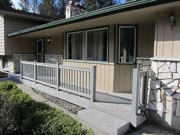 2nd image of 1223 W Cherrywood Ct