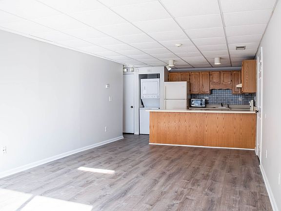 3rd image of 463-465 Whalley Ave #S