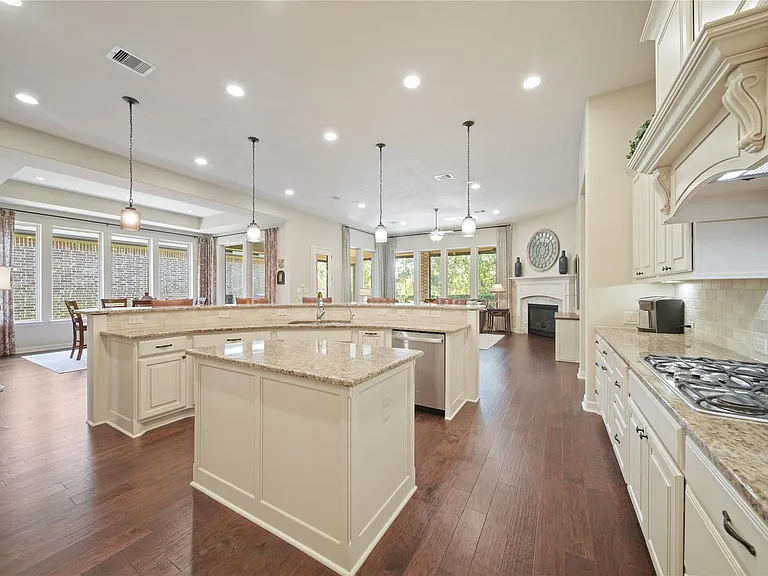 9510 Spring Rose Dr — Photo 11
