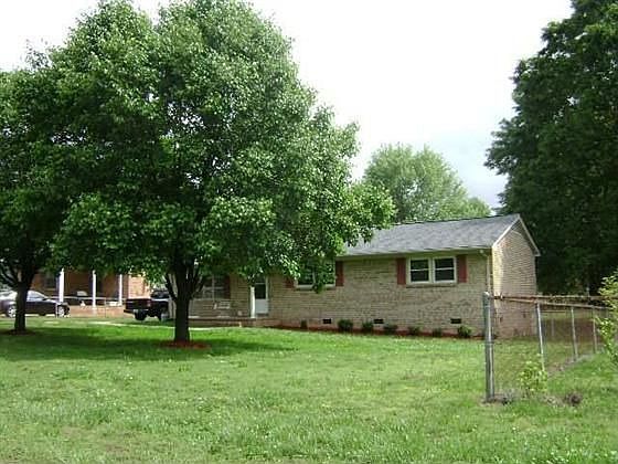 1st image of 208 Oshea Ave