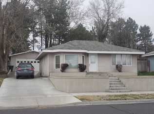 820 W Madrona Ave, Hermiston, OR 97838