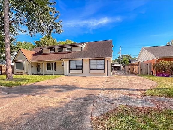 2nd image of 8311 Leader St