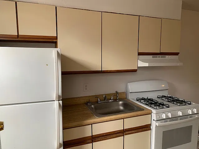 1 bed, $1,000 — Photo 2