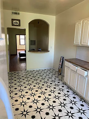 Rented by Delmark Realty LLC | media 9