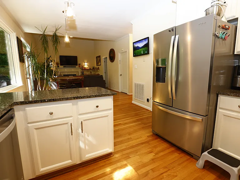 1539 Pathway Dr — Photo 15