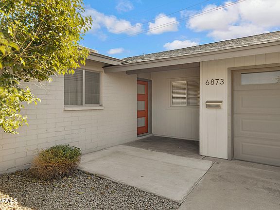 3rd image of 6873 E VERNON Avenue
