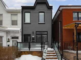 160 Lansdowne Ave #2, Toronto, ON M6K2V9