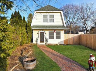324 4th St, East Northport, NY 11731