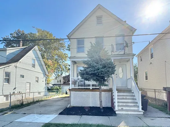 72 Charles St, Carteret, NJ 07008