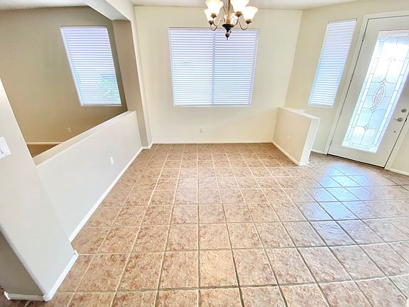 3rd image of 208 Depaul Ct