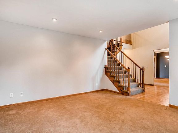 Formal sitting or living area