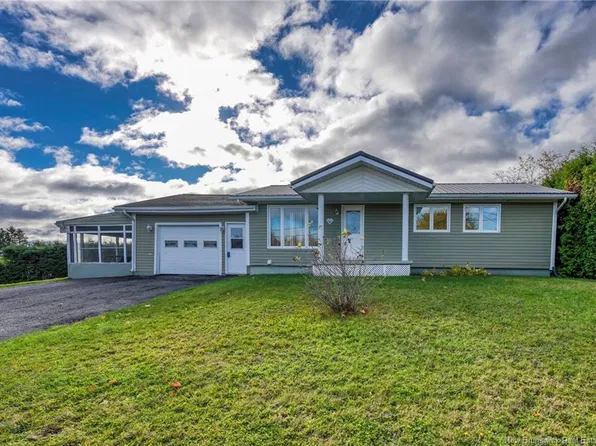 605 5th Ave, Grand Falls, NB E3Z 1A1