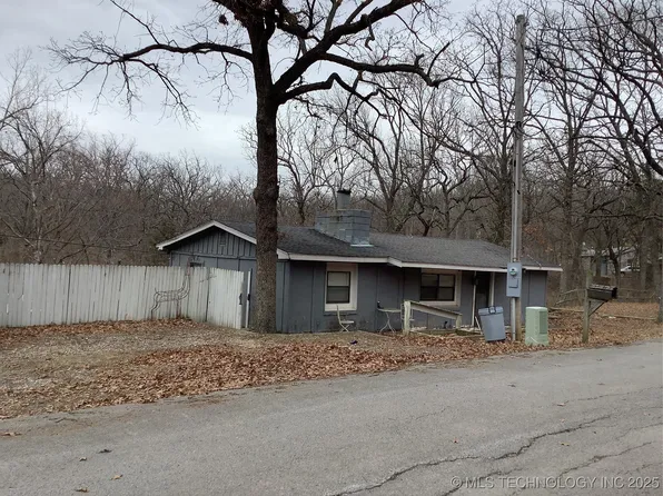 9663 E Dogwood St, Claremore, OK 74017