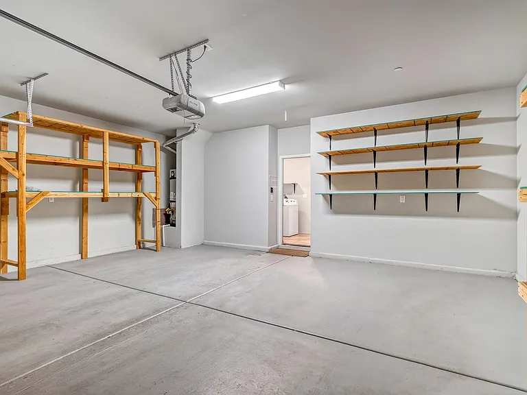 7476 Onyx Star St — Photo 25