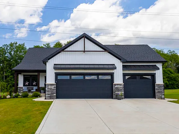 539 Scenic View Ave, Valparaiso, IN 46385
