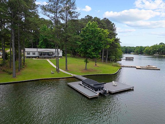 4th image of 322 River Lake Dr