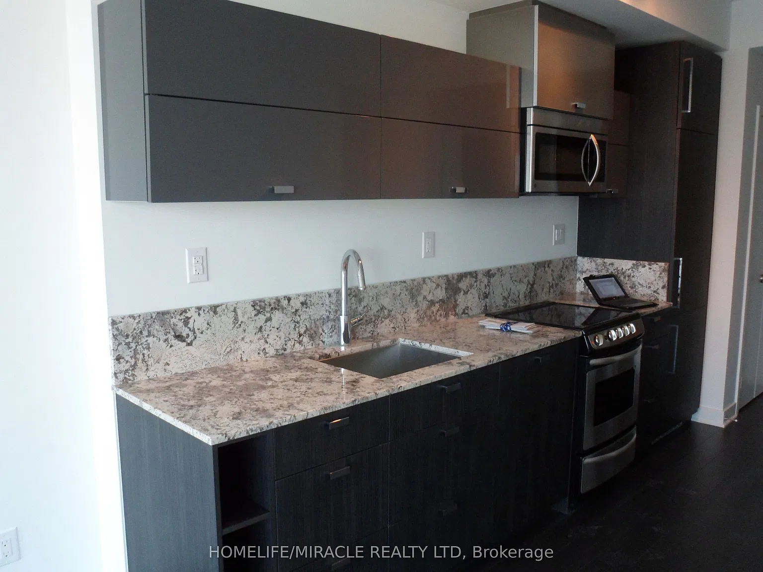 1 bed, $2,490 — Photo 3