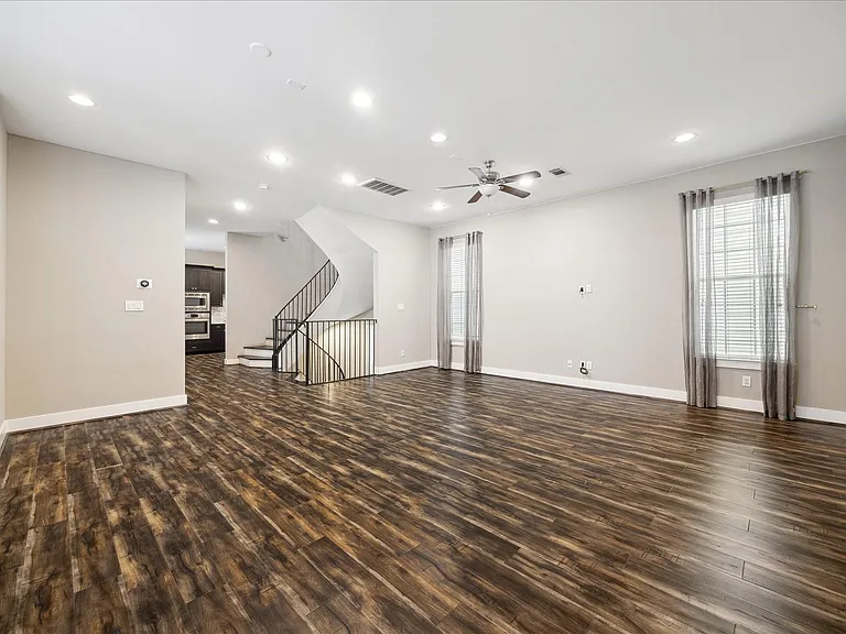 1218 W 23rd St #B — Photo 6