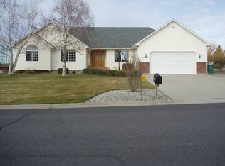 14321 N Fairview Dr, Mead, WA 99021