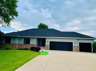 1406 26th St SW, Austin, MN 55912