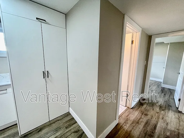 315B Prior Rd S — Photo 18