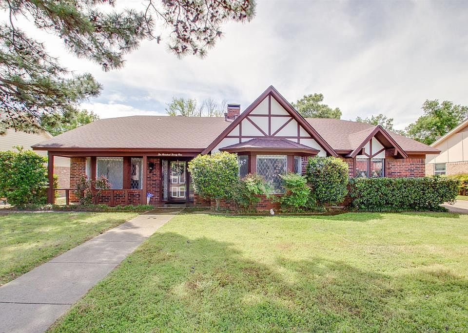 1st image of 221 Hillview Dr
