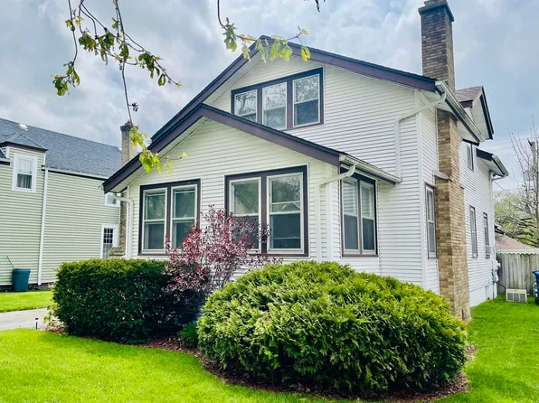 1114 Hickory St, Waukegan, IL 60085