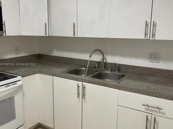 210 NE 40th Ct #1-2, Fort Lauderdale, FL 33334