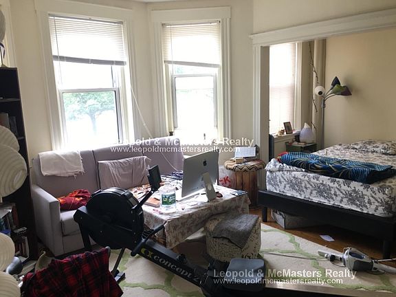 5th image of 111 Park Dr APT 39
