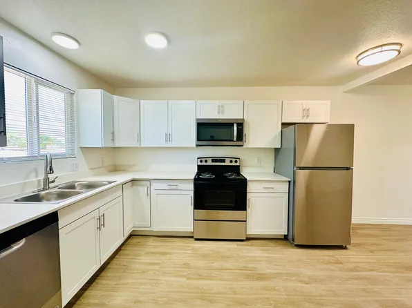 4424 Bellevue Newly Renovated Apartments with All Appliances Included!, 4424 E Bellevue St #Bellevue4424-204, Tucson, AZ 85712