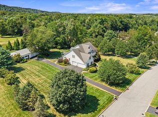 833 Stonybrook Ln, Lewisberry, PA 17339