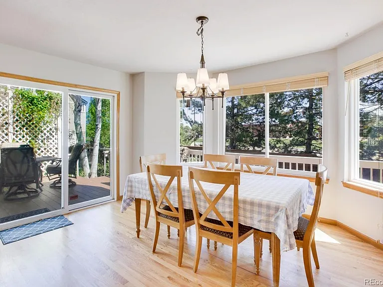 15581 Flowerhill Cir — Photo 40