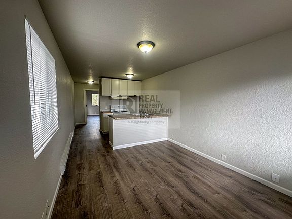 3rd image of 9618 Pacific Ave APT 11