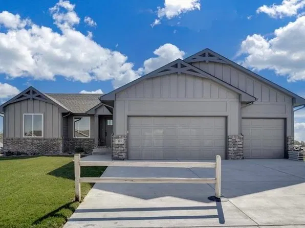 213 E Hanscom St, Derby, KS 67037