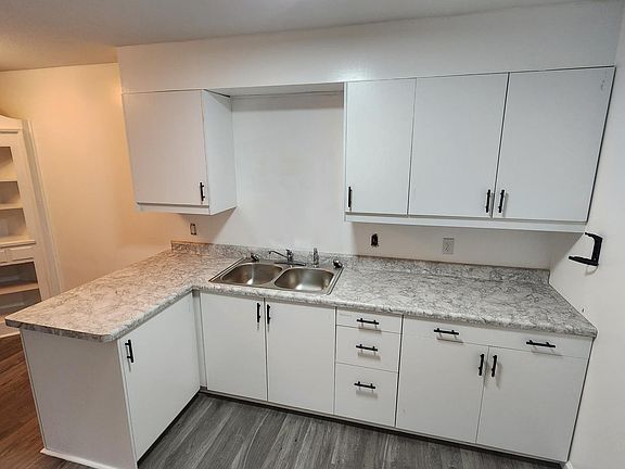 5th image of 730 Buchanan Ave APT 3