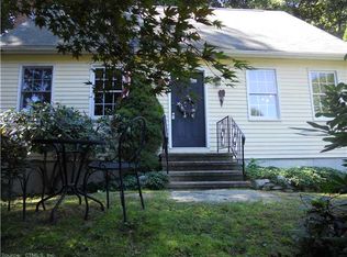 27 High St, Chester, CT 06412