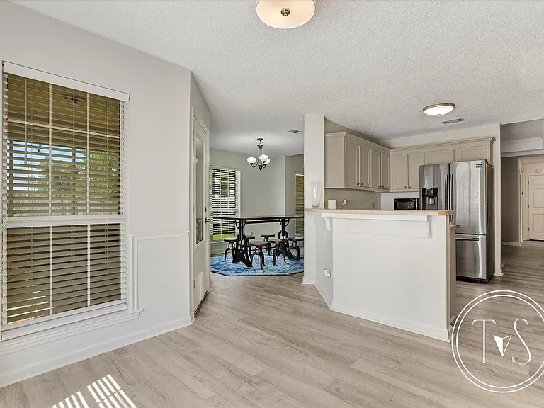 801 Winchester Rd — Photo 11
