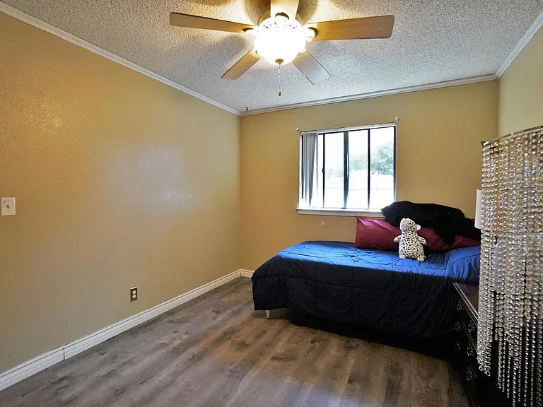 5823 E Washington Ave — Photo 51