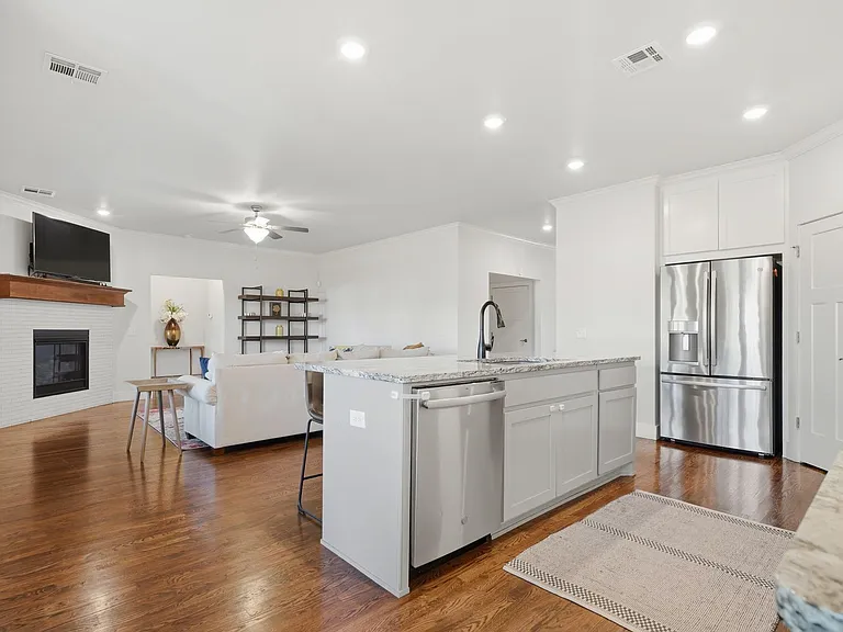 1229 W 86th Pl S — Photo 17