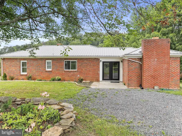 114 Blues Addition Rd, Springfield, WV 26763