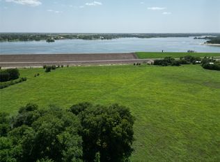 3627 Howard Rd, Waxahachie, TX 75165