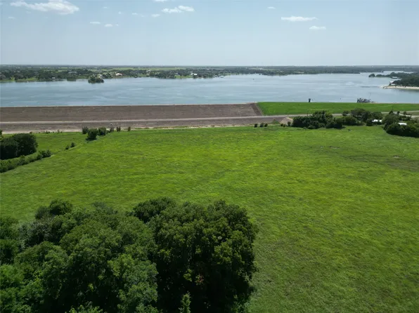 3627 Howard Rd, Waxahachie, TX 75165