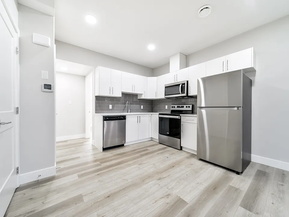 595 Black Stone Blvd #B