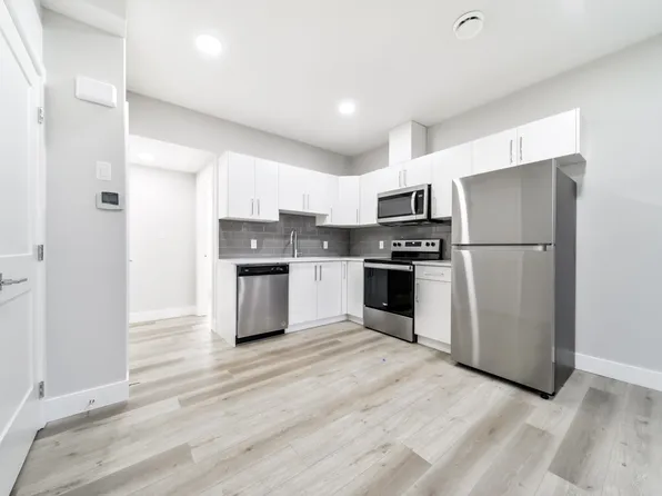 595 Black Stone Blvd #B, Leduc, AB T9E 1M3